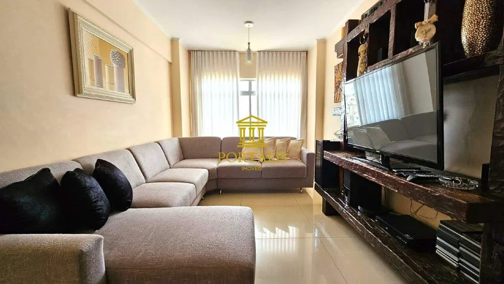 Apartamento, 3 quartos, 136 m² - Foto 1