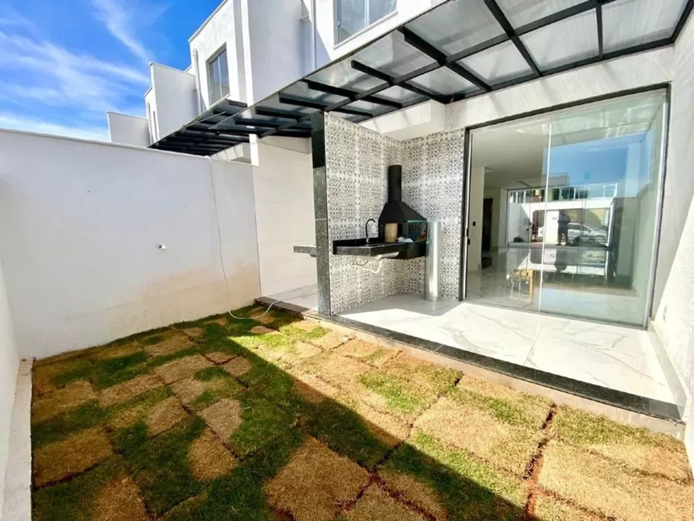 Casa à venda com 3 quartos, 106m² - Foto 10