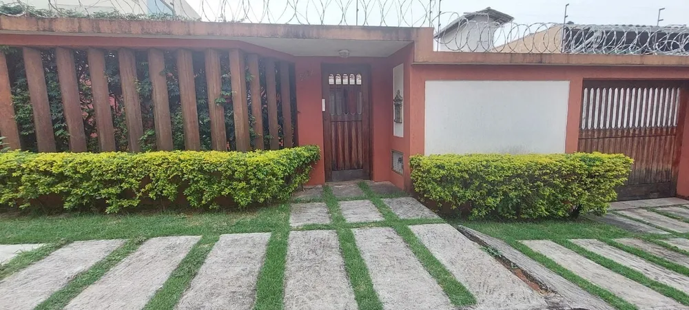Casa, 4 quartos, 352 m² - Foto 1