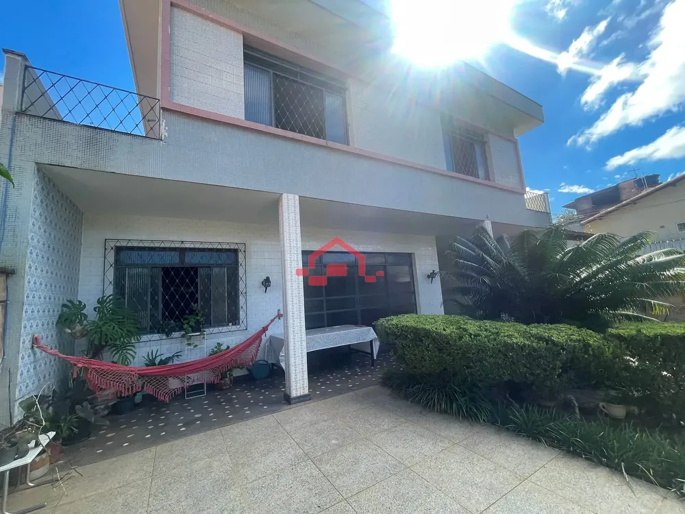 Casa, 4 quartos, 267 m² - Foto 1
