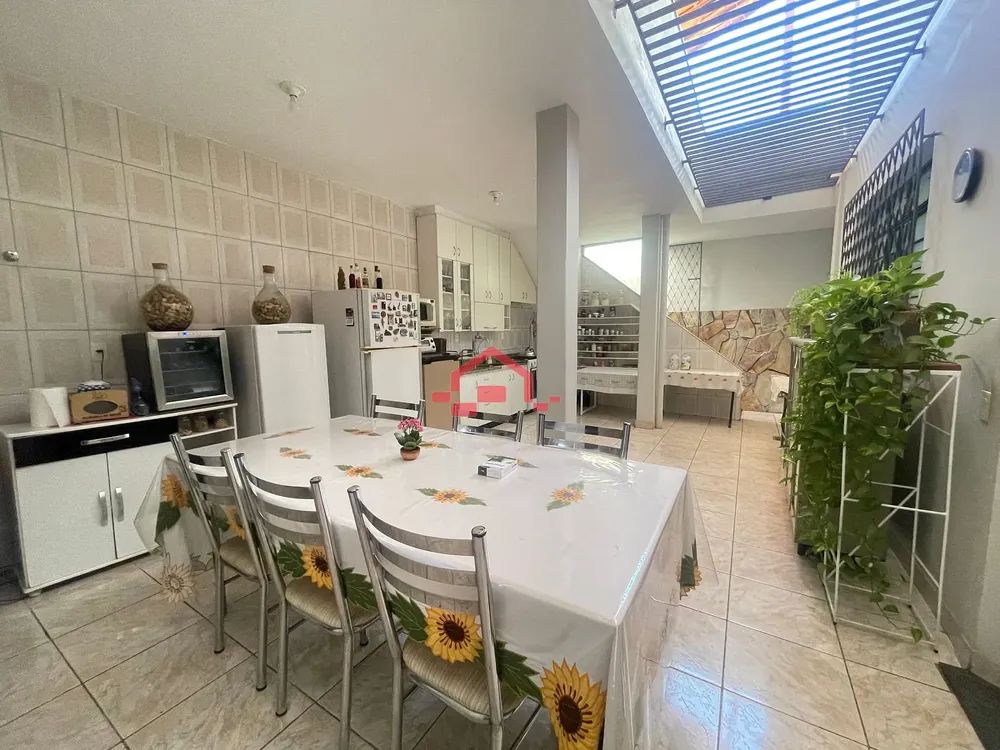 Casa, 4 quartos, 267 m² - Foto 6