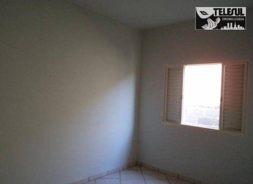 Casa à venda com 3 quartos, 200m² - Foto 4