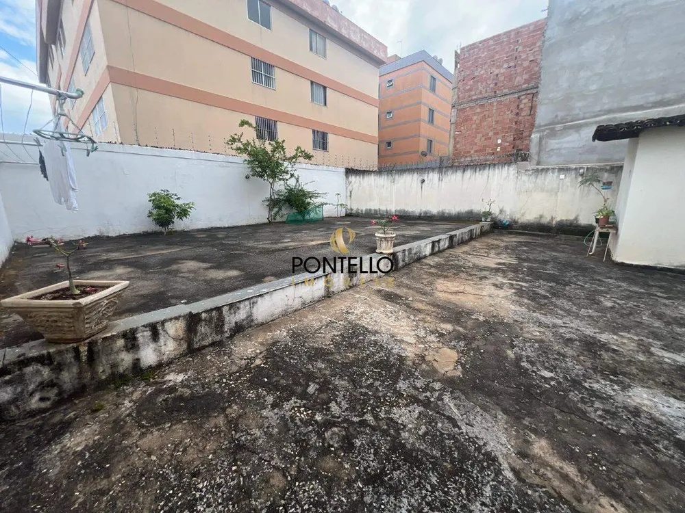 Casa, 4 quartos, 180 m² - Foto 1