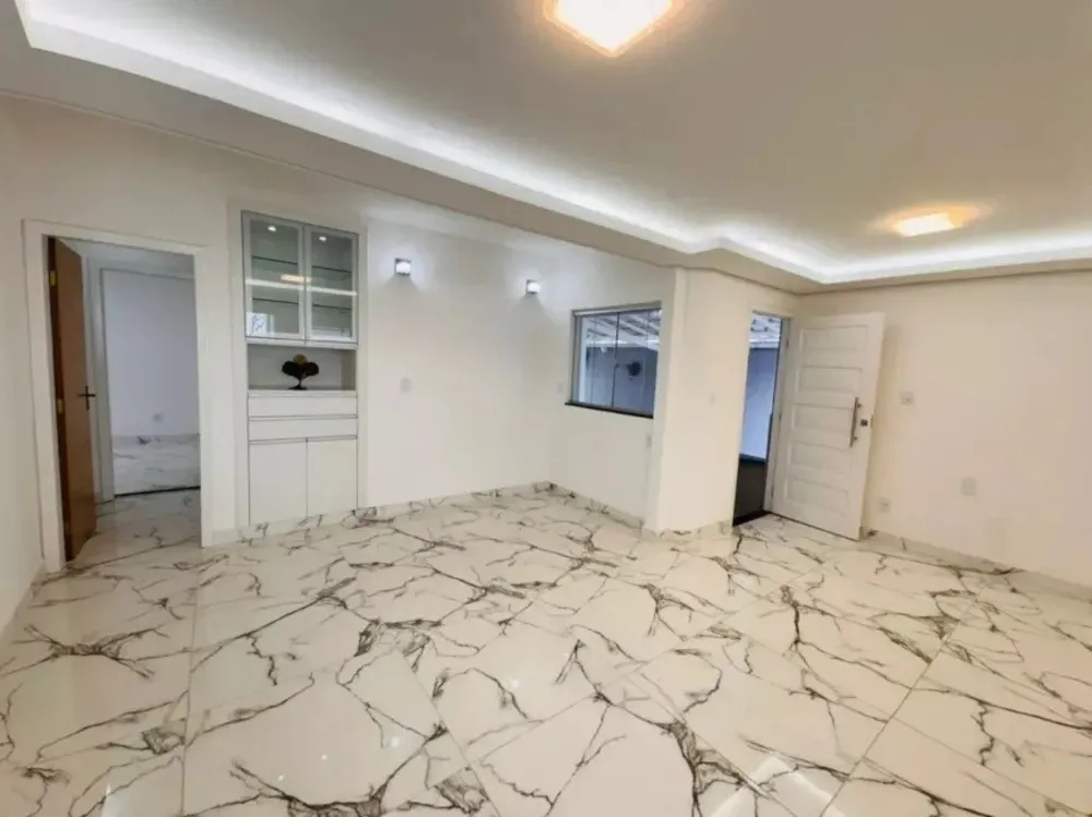 Casa, 3 quartos, 180 m² - Foto 2
