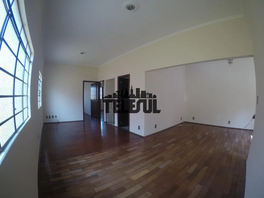 Casa, 2 quartos, 200 m² - Foto 2