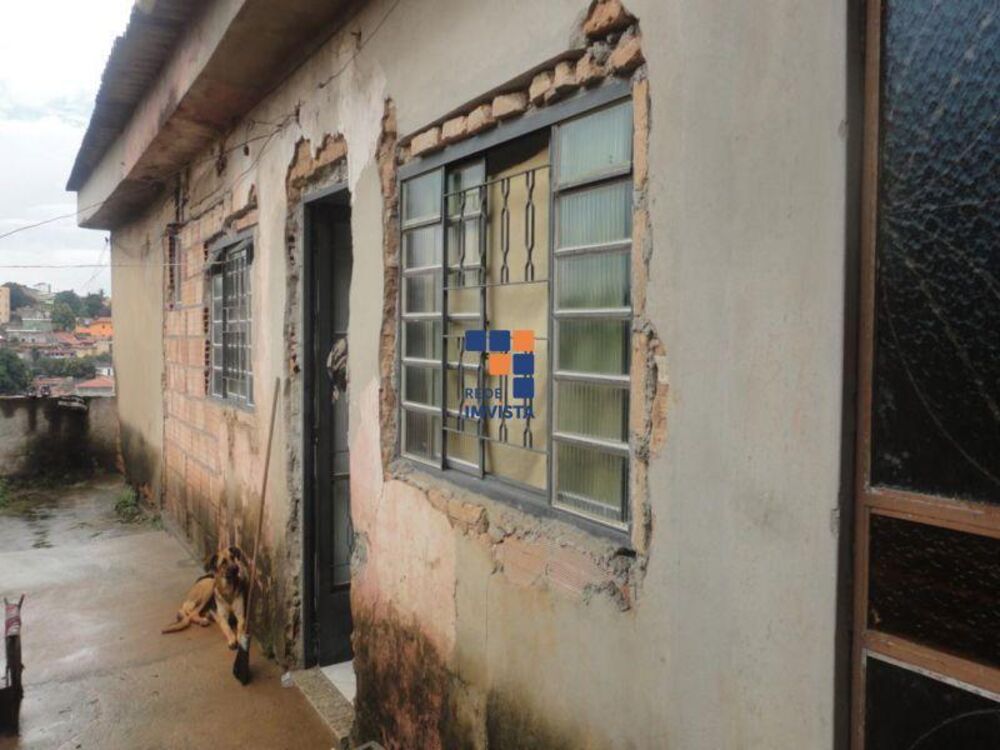 Casa à venda com 2 quartos, 86m² - Foto 1