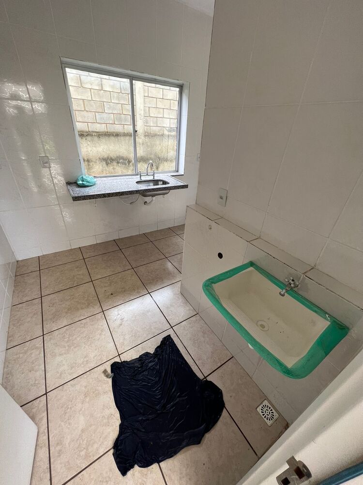 Casa à venda com 3 quartos, 88m² - Foto 2