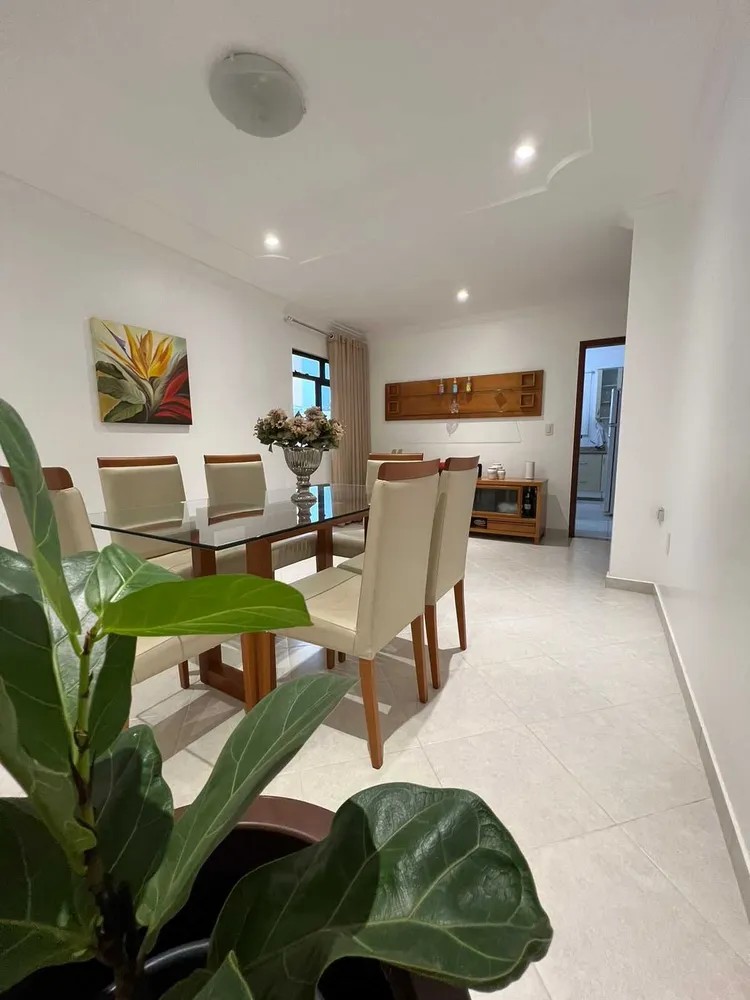 Casa, 4 quartos, 305 m² - Foto 1