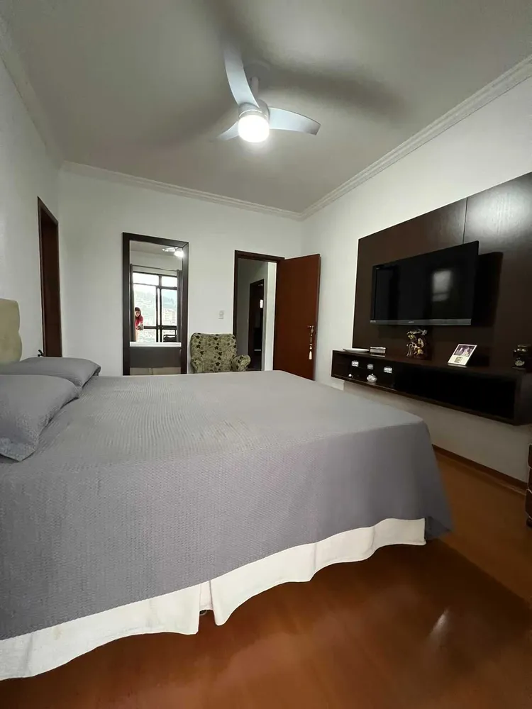 Casa, 4 quartos, 305 m² - Foto 8