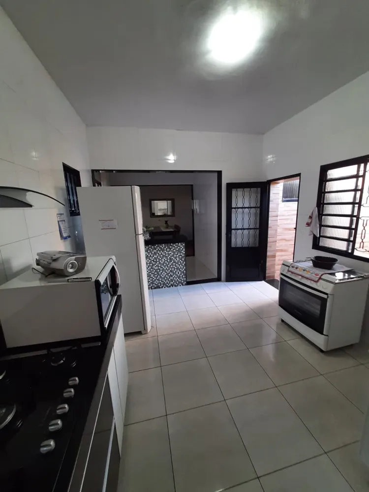 Casa, 3 quartos, 211 m² - Foto 4