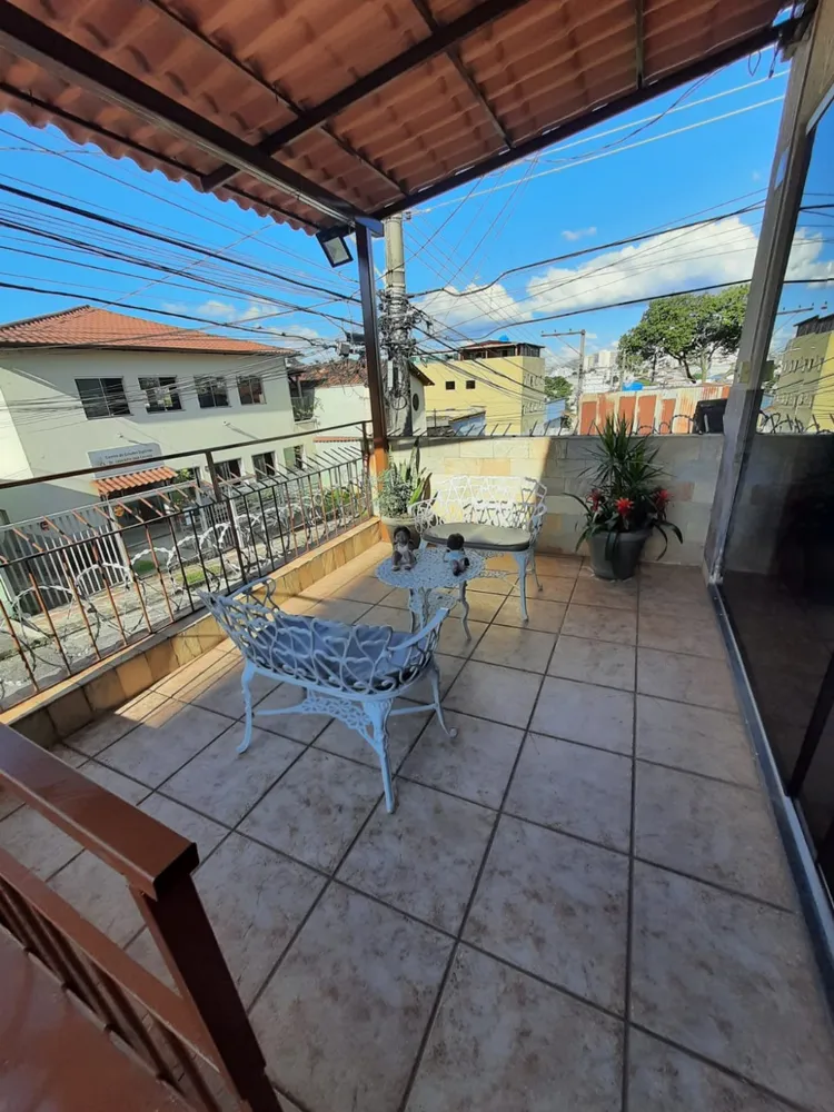 Casa, 3 quartos, 211 m² - Foto 1