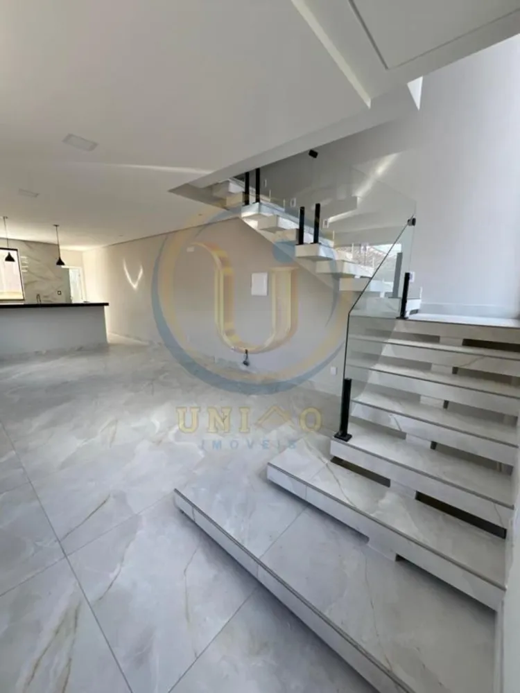 Casa, 3 quartos, 180 m² - Foto 1