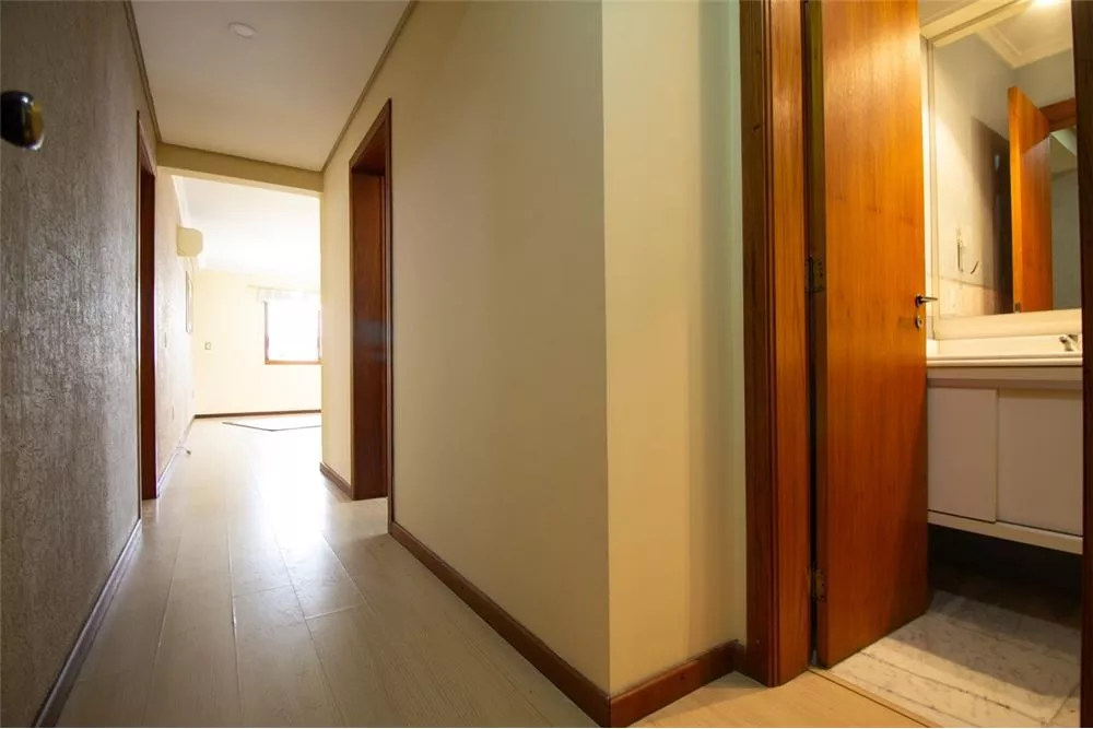 Apartamento à venda com 3 quartos, 212m² - Foto 5