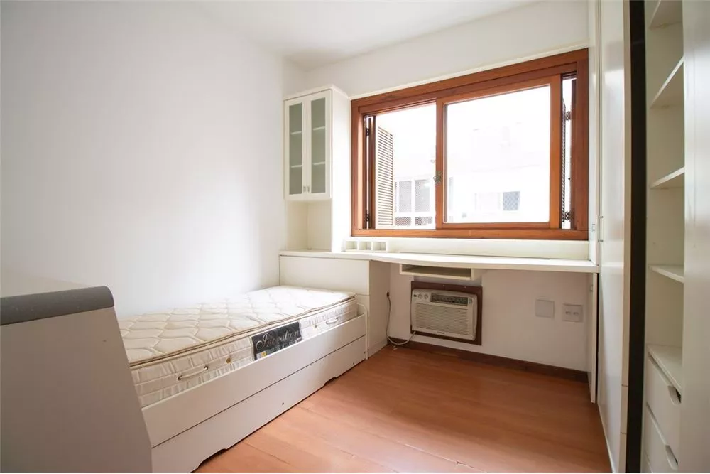 Apartamento à venda com 3 quartos, 212m² - Foto 24