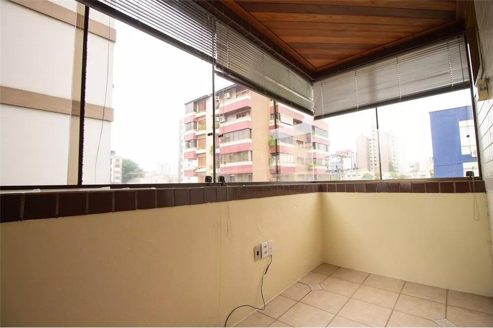 Apartamento à venda com 3 quartos, 212m² - Foto 17