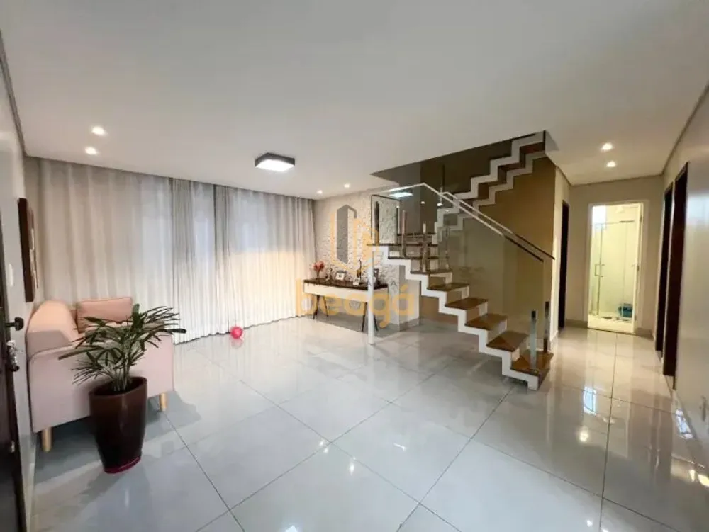 Cobertura, 3 quartos, 180 m² - Foto 1