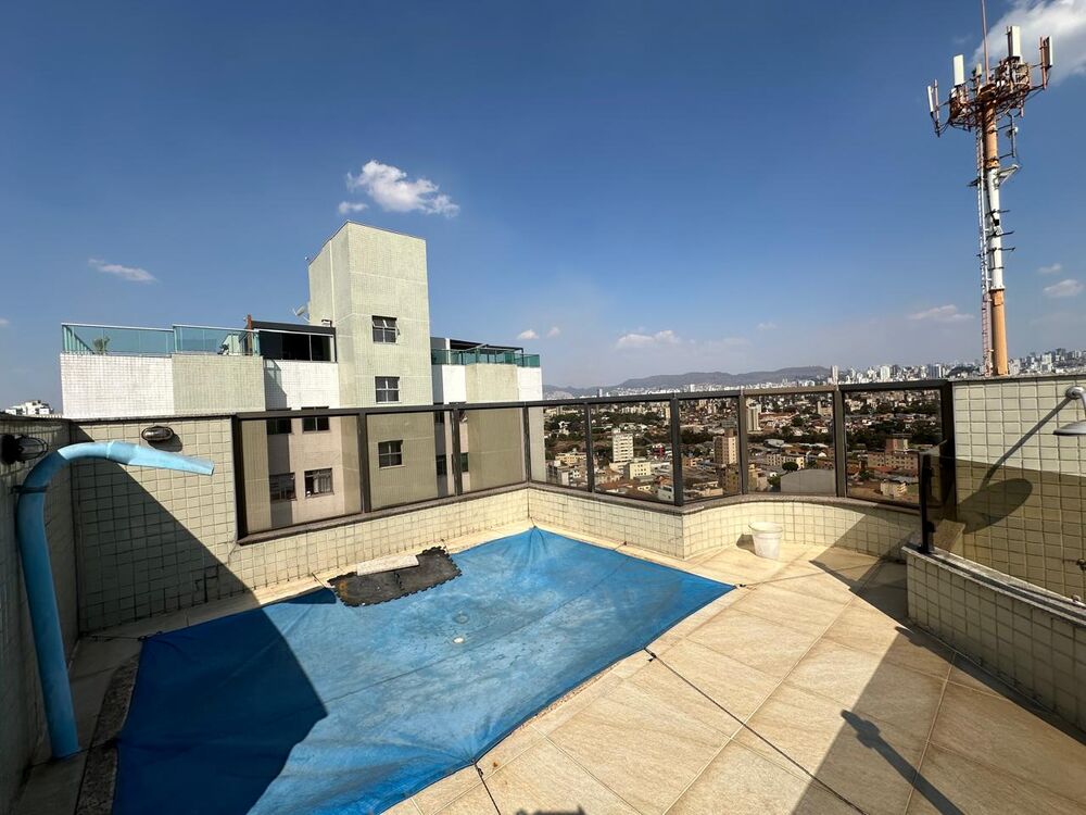 Cobertura à venda com 4 quartos, 258m² - Foto 1