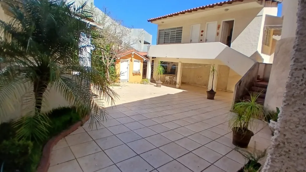 Casa, 5 quartos, 228 m² - Foto 4