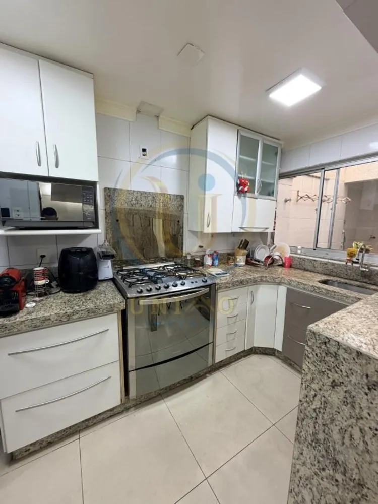 Casa, 4 quartos, 250 m² - Foto 10