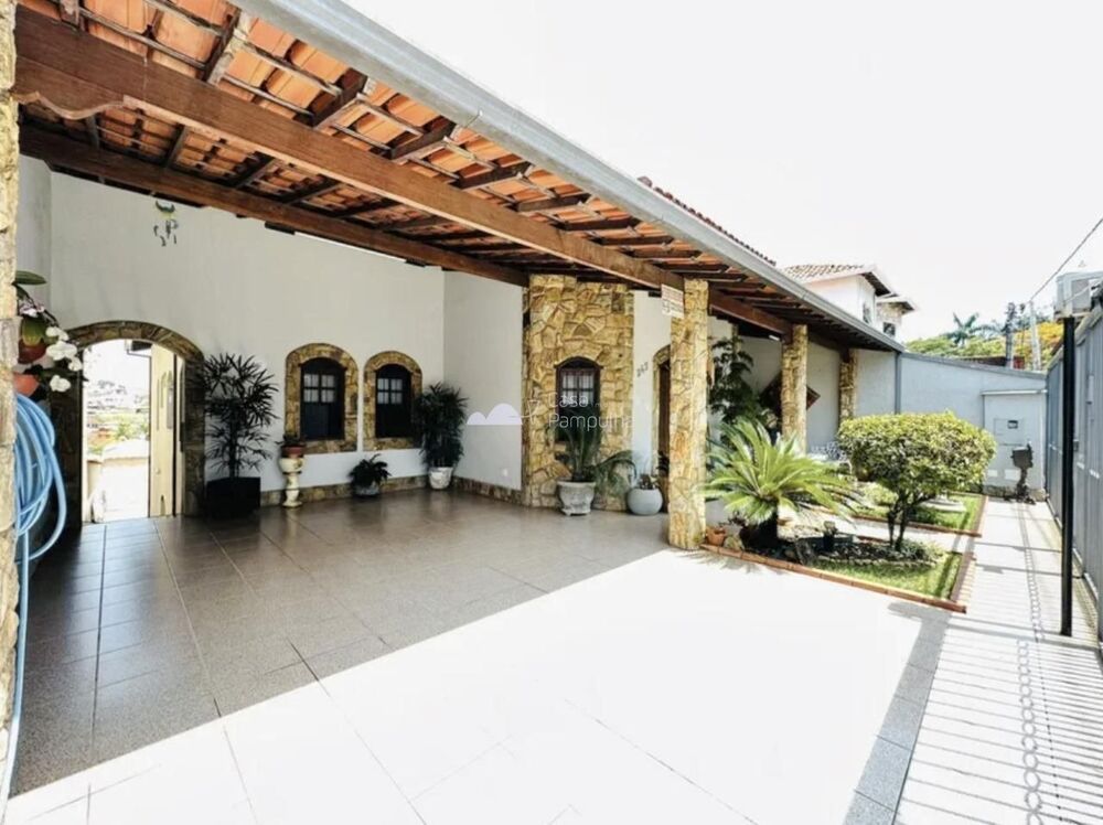 Casa à venda com 5 quartos, 360m² - Foto 1
