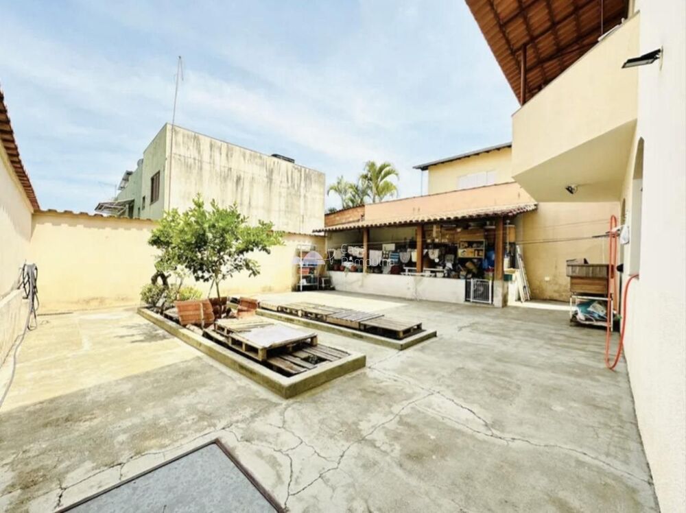 Casa à venda com 5 quartos, 360m² - Foto 16
