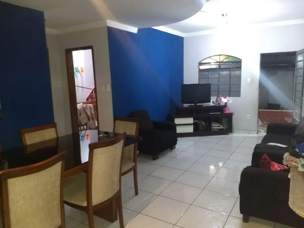 Casa, 2 quartos, 240 m² - Foto 2