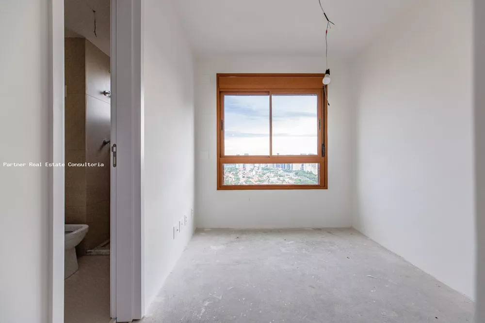 Apartamento à venda com 3 quartos, 147m² - Foto 1