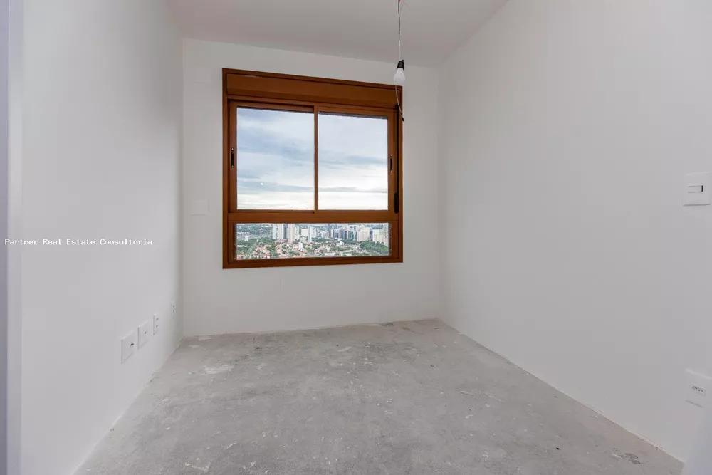 Apartamento à venda com 3 quartos, 147m² - Foto 2