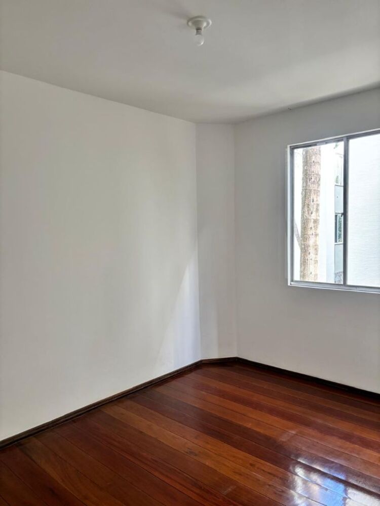 Apartamento para alugar com 3 quartos, 77m² - Foto 4