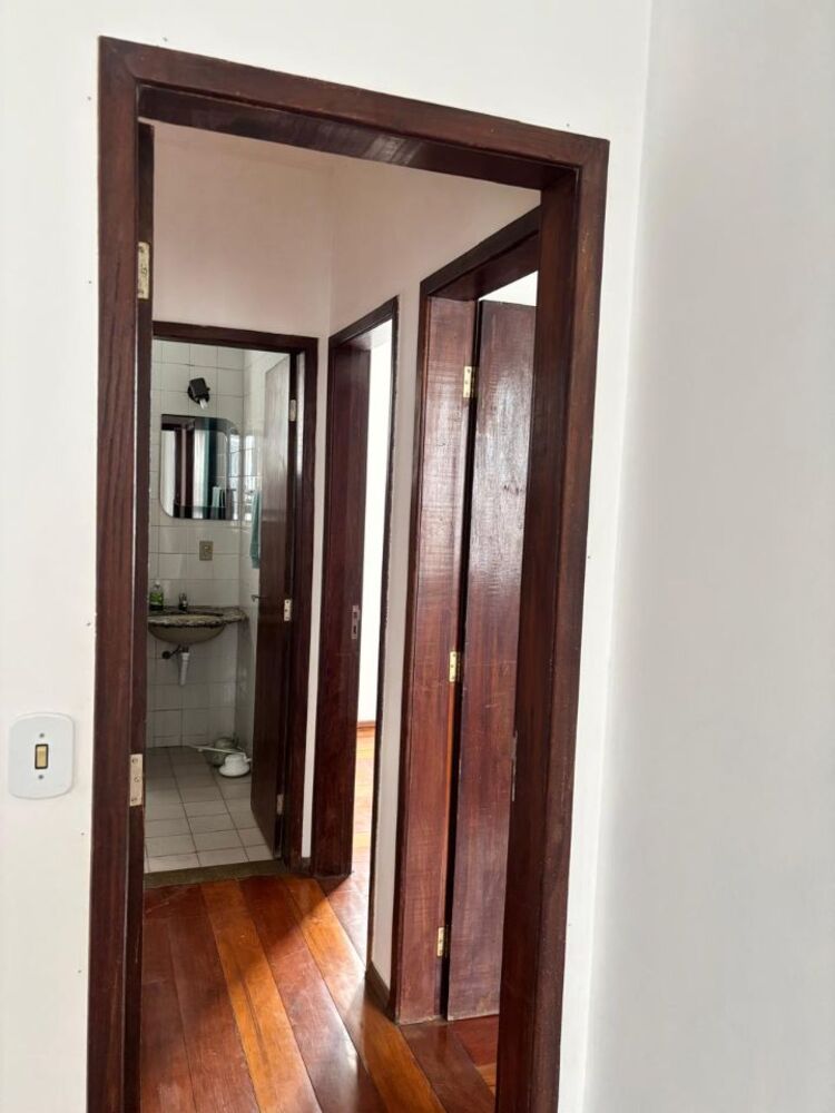 Apartamento para alugar com 3 quartos, 77m² - Foto 3