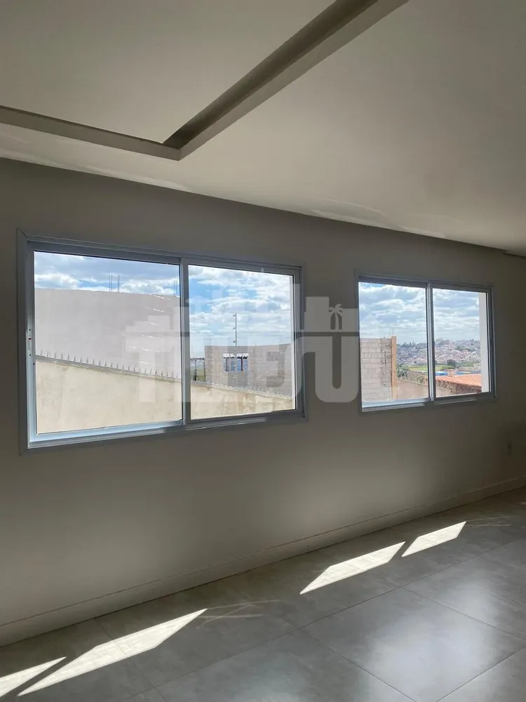 Casa, 3 quartos, 250 m² - Foto 4
