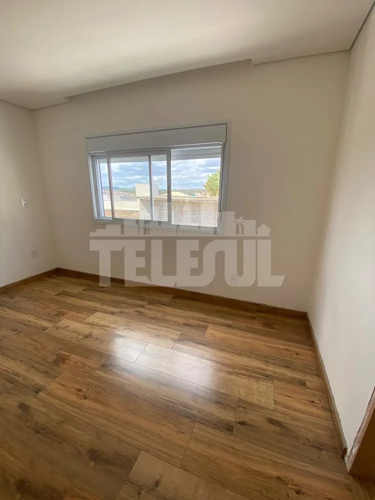 Casa, 3 quartos, 250 m² - Foto 13