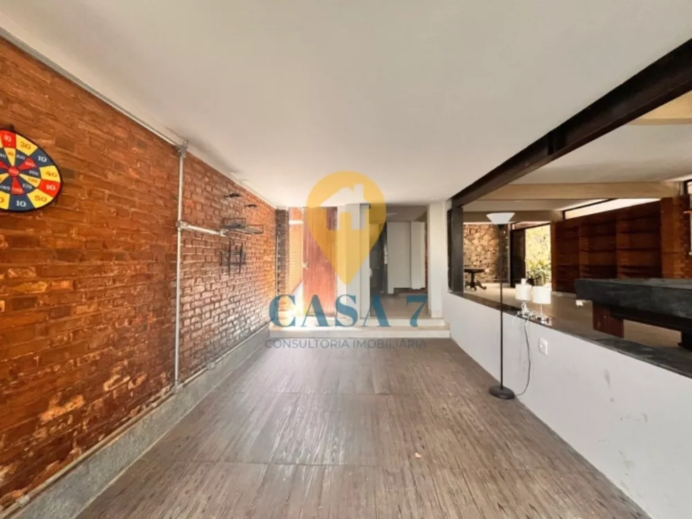 Casa à venda com 4 quartos, 360m² - Foto 2