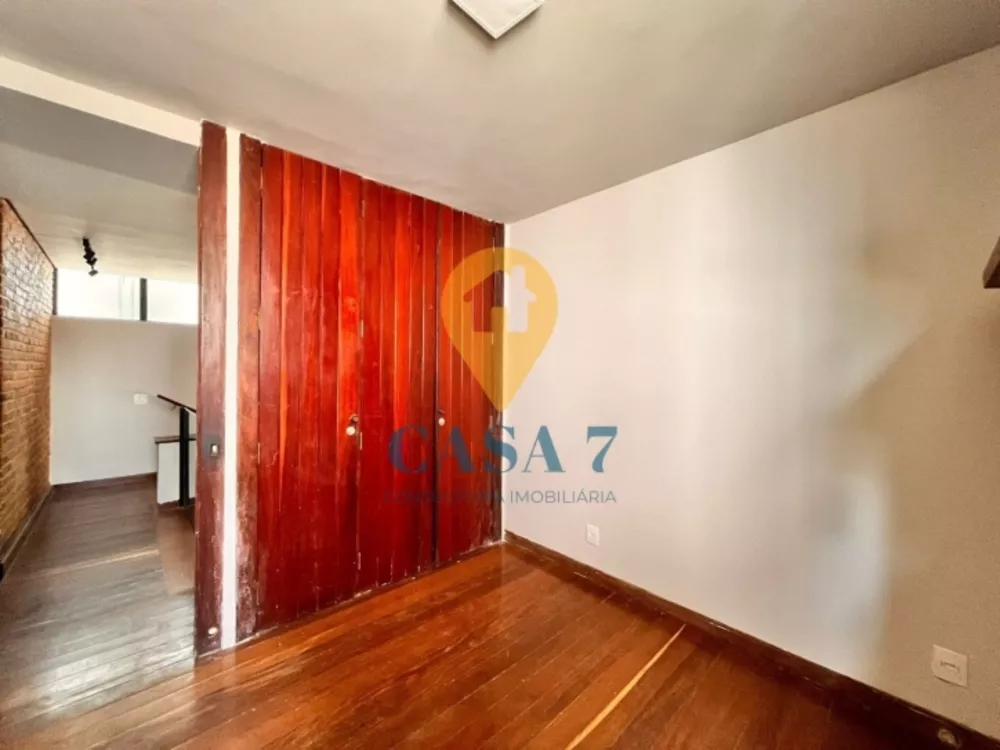 Casa à venda com 4 quartos, 360m² - Foto 13