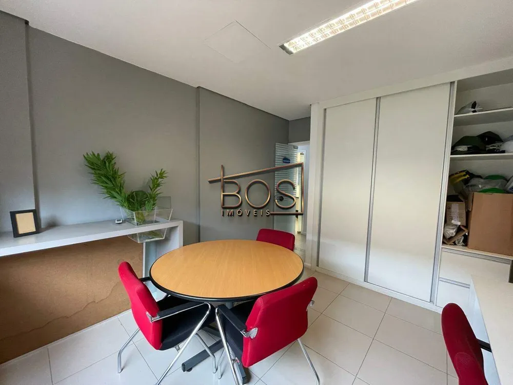 Casa, 6 quartos, 400 m² - Foto 4