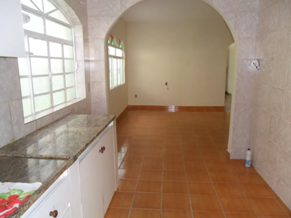 Casa à venda com 4 quartos, 208m² - Foto 15