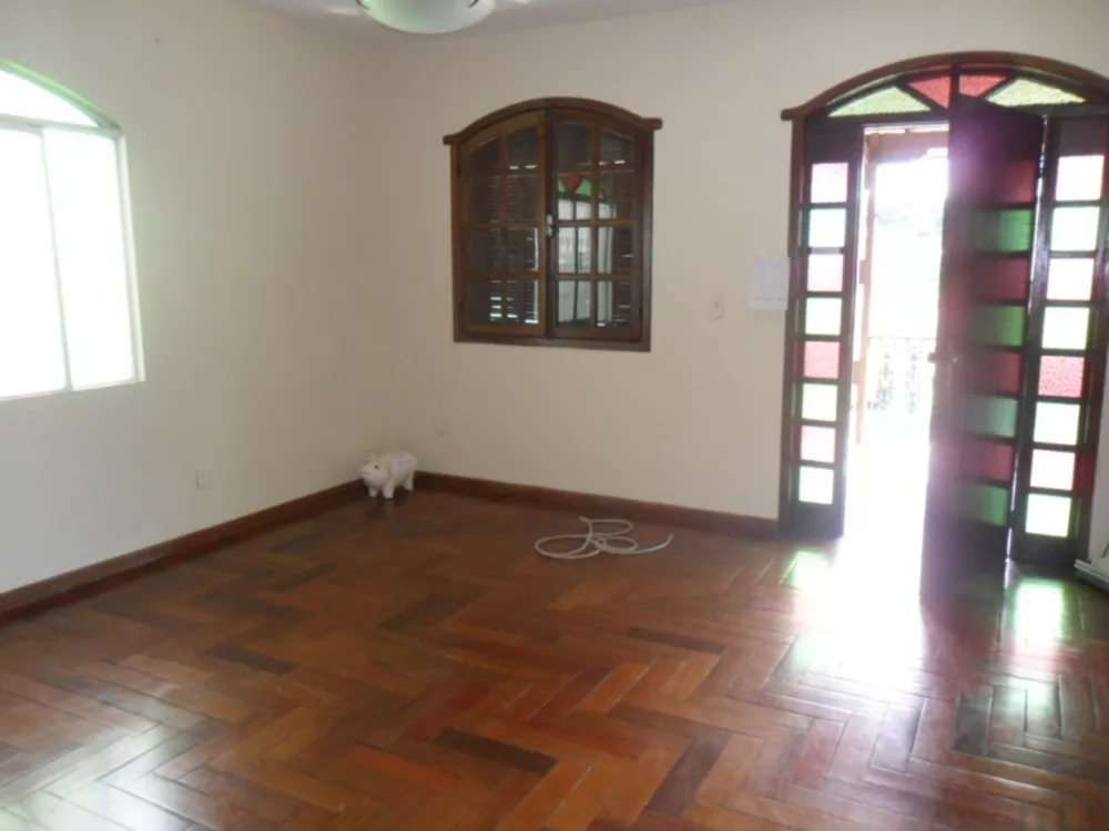 Casa à venda com 4 quartos, 208m² - Foto 11