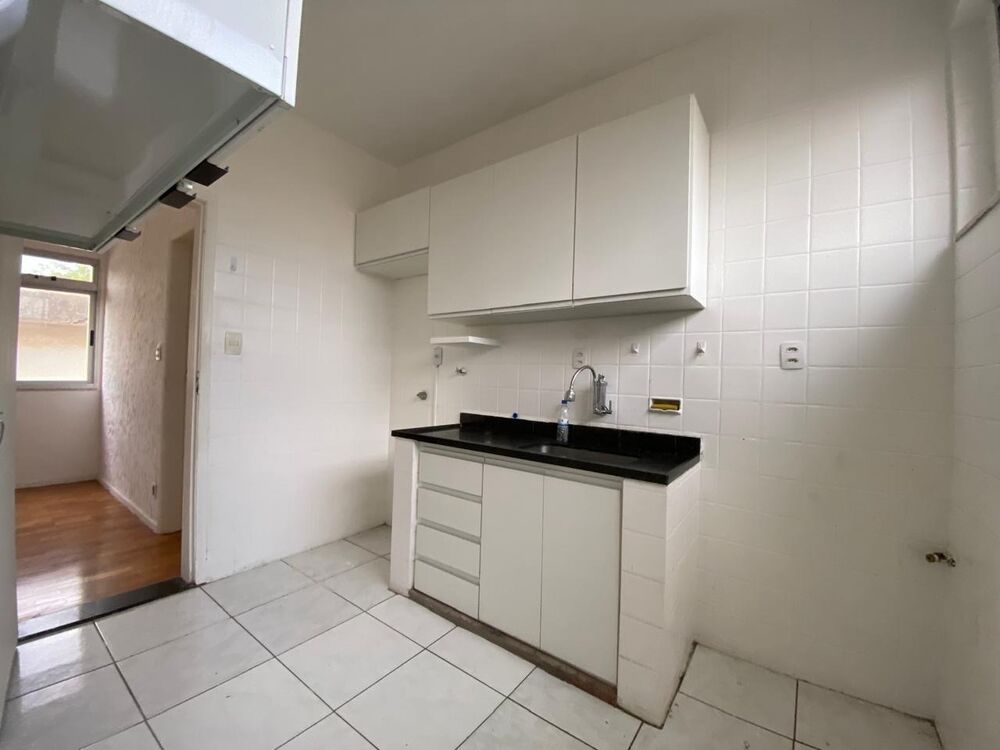 Apartamento para alugar com 2 quartos, 60m² - Foto 4