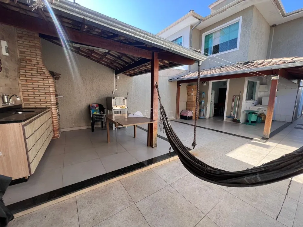Casa, 3 quartos, 210 m² - Foto 1