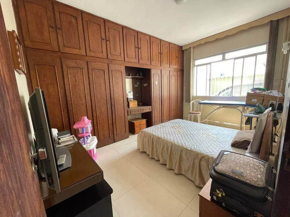 Casa à venda com 5 quartos, 357m² - Foto 14