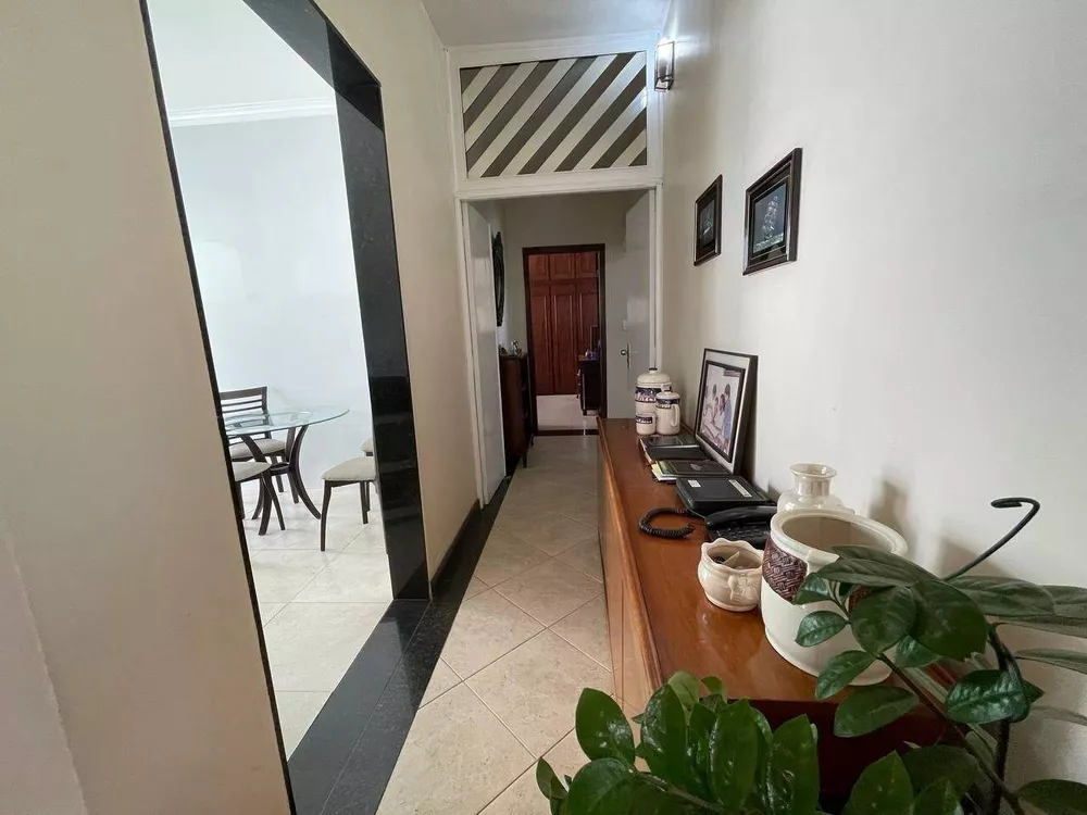 Casa à venda com 5 quartos, 357m² - Foto 11