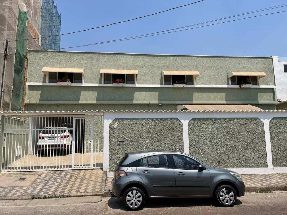 Casa à venda com 5 quartos, 357m² - Foto 1