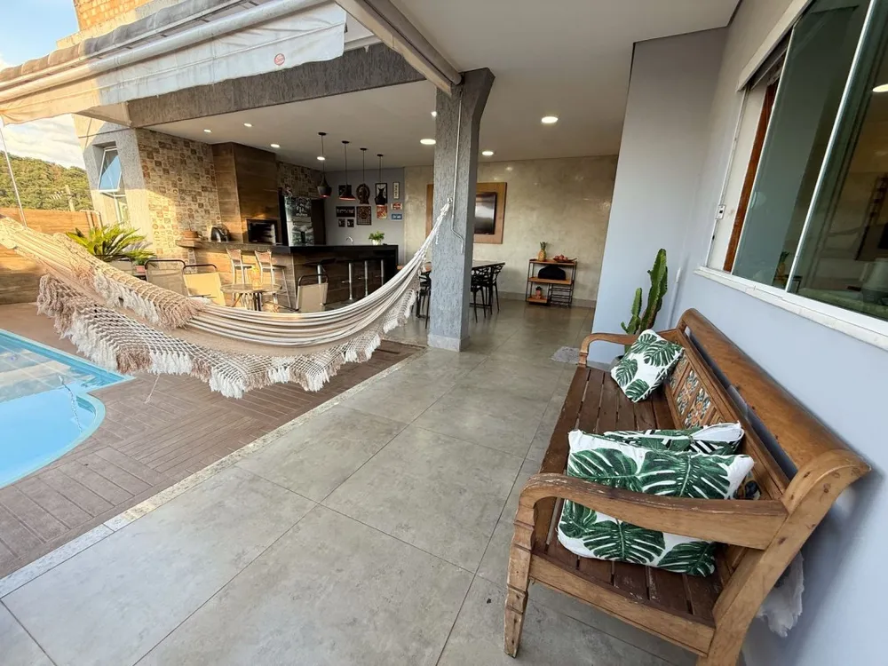 Casa, 3 quartos, 230 m² - Foto 2