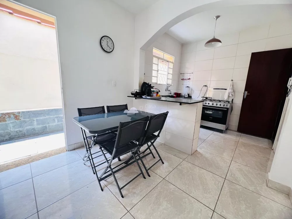 Casa à venda com 3 quartos, 360m² - Foto 9