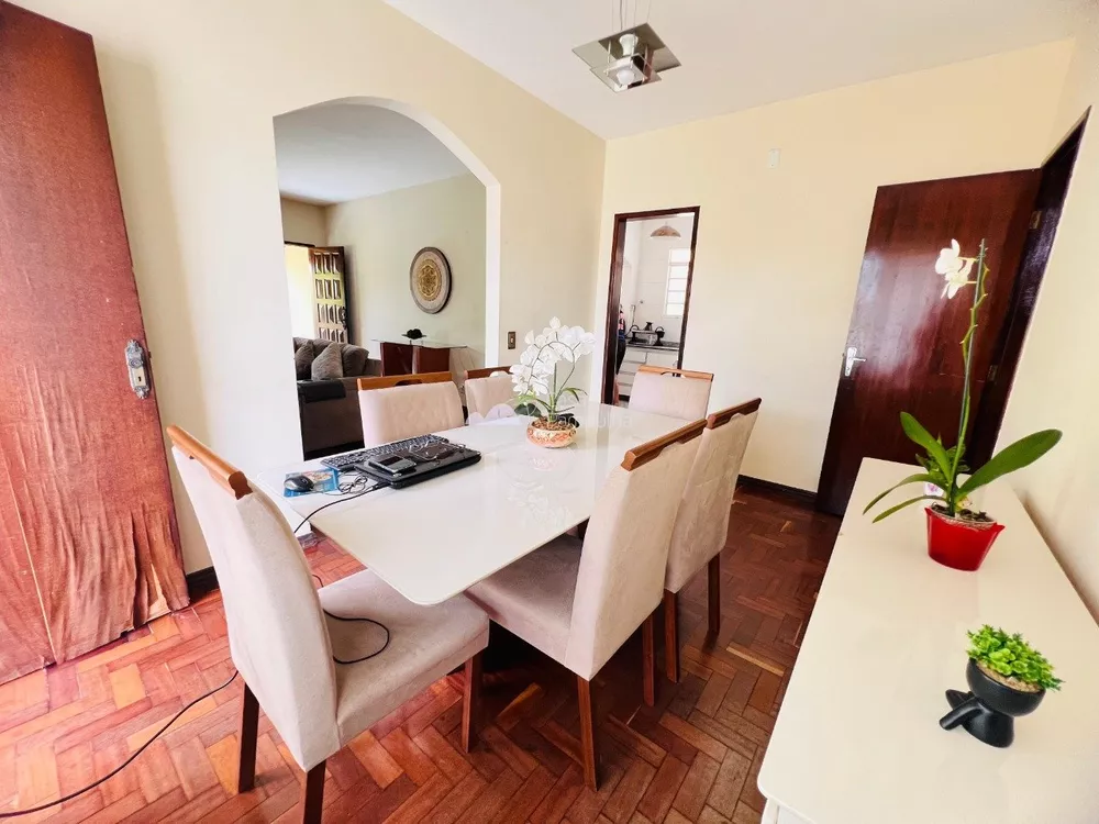 Casa à venda com 3 quartos, 360m² - Foto 6