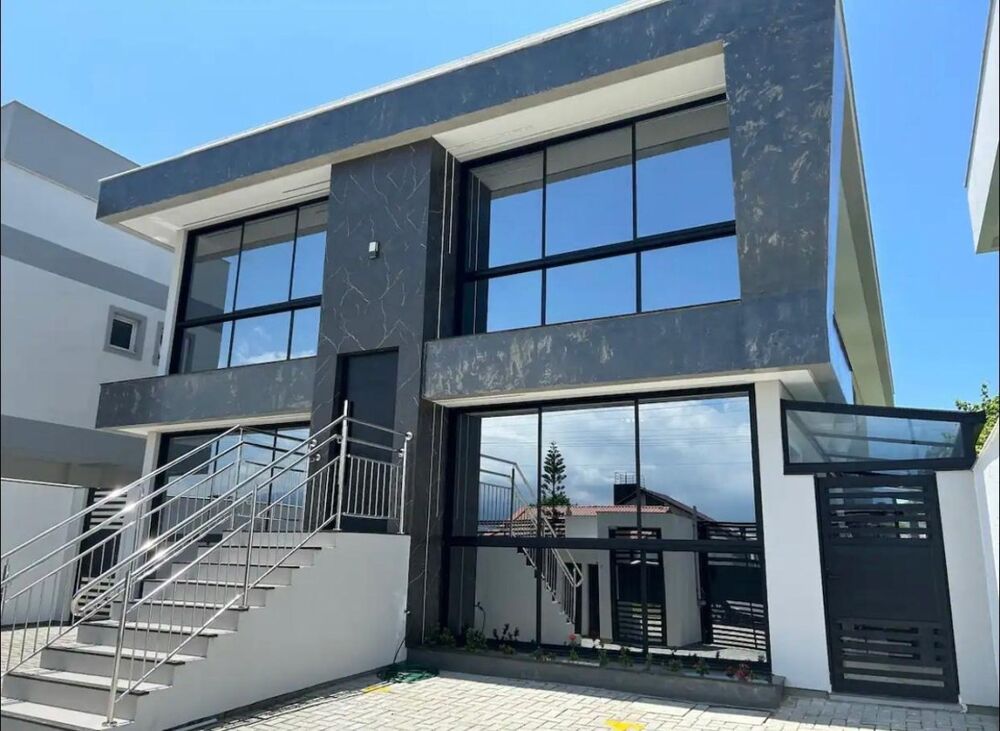 Apartamento à venda com 2 quartos, 158m² - Foto 1