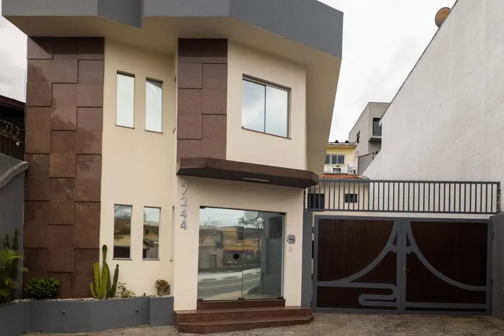 Casa, 1 quarto, 250 m² - Foto 1