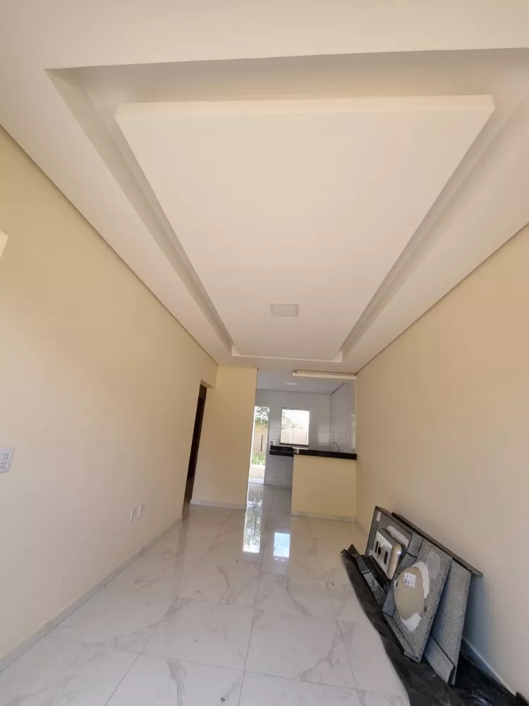 Casa à venda com 3 quartos, 70m² - Foto 4