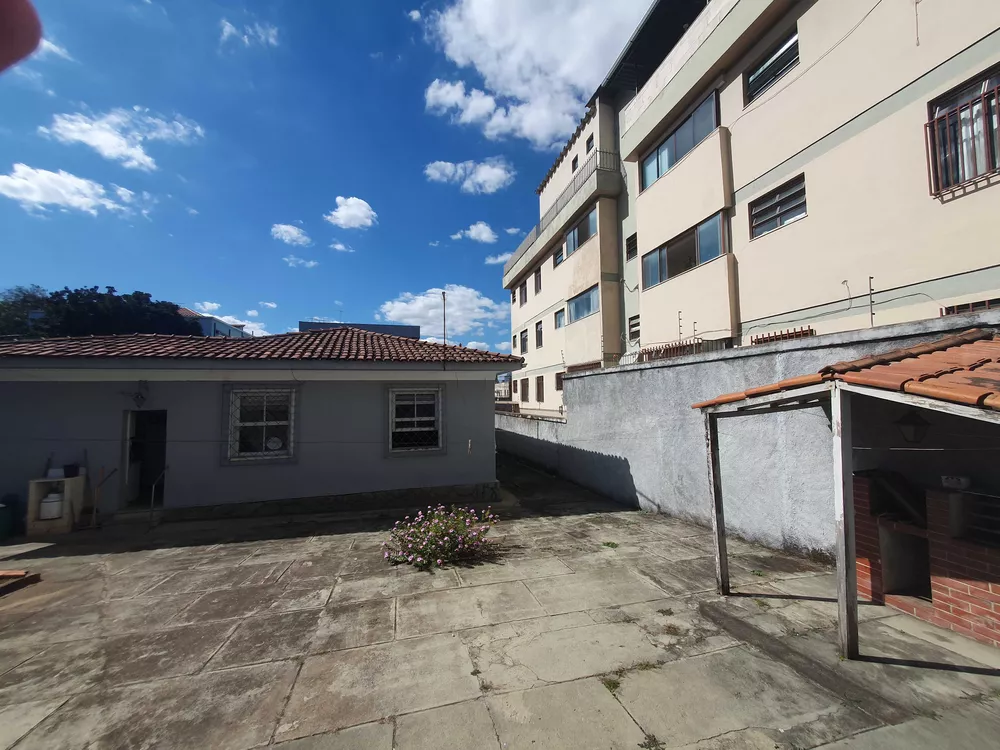 Casa à venda com 3 quartos, 368m² - Foto 15