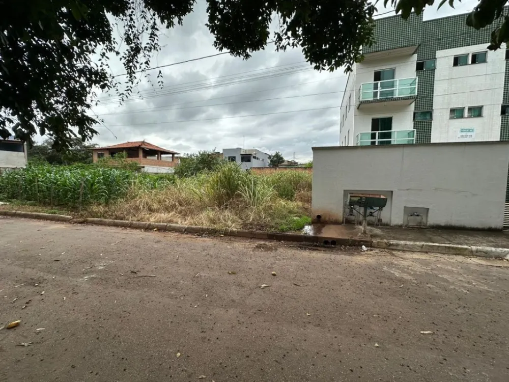 Terreno, 300 m² - Foto 1